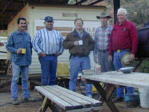 Die Barbeque-Crew: Kim, Doby, Scott, Ken und Roy