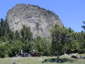 Andrea und Patrick vor einem Butte